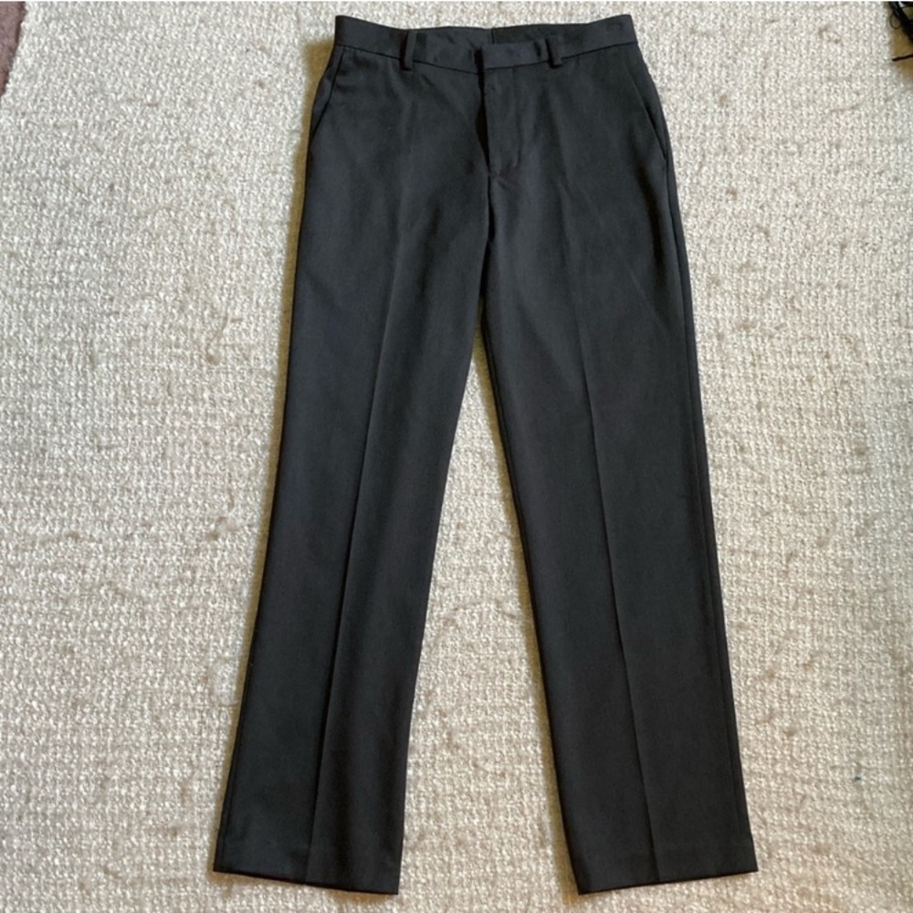 🥃 Van Heusen Traveler Men’s size 30x32 Charcoal Gray Dress Pants